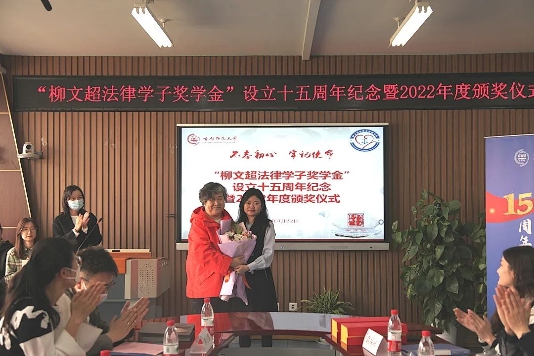 eadc4a84537e7598d5bd2e1f0ab819fe.jpg